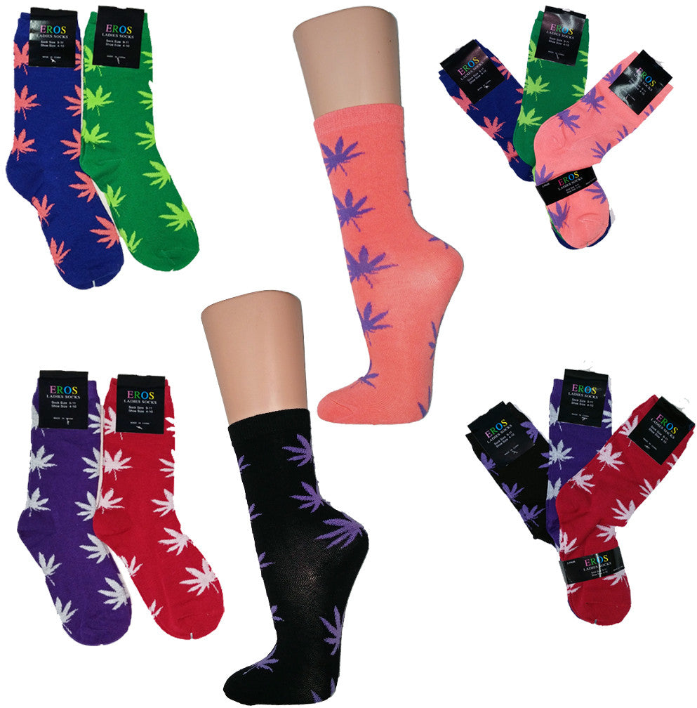 women's-novelty-crew-socks---leaf-prints